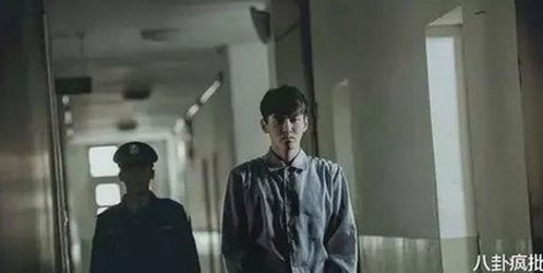 娱乐圈多面风云：破碎与闪光共存的真实写照