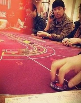 揭秘网络热潮：国产小姐姐与胖姐小说背后的吃瓜文化