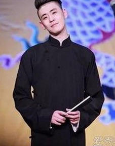 揭秘娱乐圈那些不为人知的甜蜜与暗潮